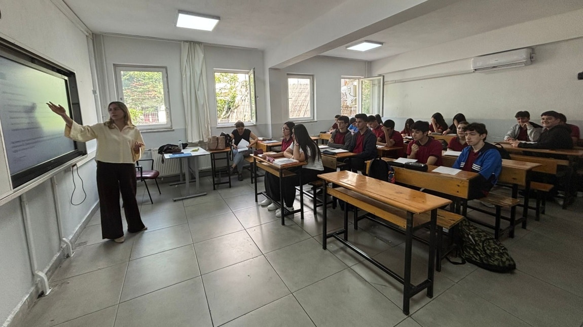 Akılcı İlaç Kullanımı ve Farmakovijilans Eğitimleri